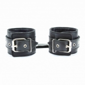 Чёрные кожаные оковы с клепками - БДСМ Арсенал - купить с доставкой в Балашихе