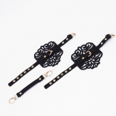 Черный фигурные оковы с золотистой фурнитурой - Crazy Handmade - купить с доставкой в Балашихе