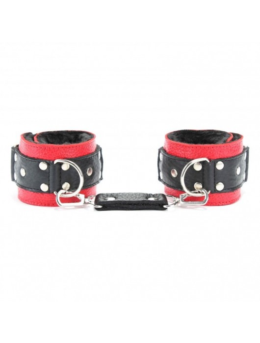 Красно-чёрные кожаные наручники с меховым подкладом - БДСМ Арсенал - купить с доставкой в Балашихе