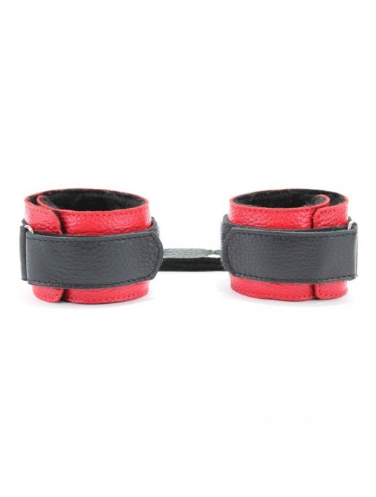 Красно-чёрные кожаные наручники с меховым подкладом - БДСМ Арсенал - купить с доставкой в Балашихе