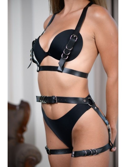 Черные гартеры из натуральной кожи с регулируемыми ремешками - БДСМ Арсенал - купить с доставкой в Балашихе