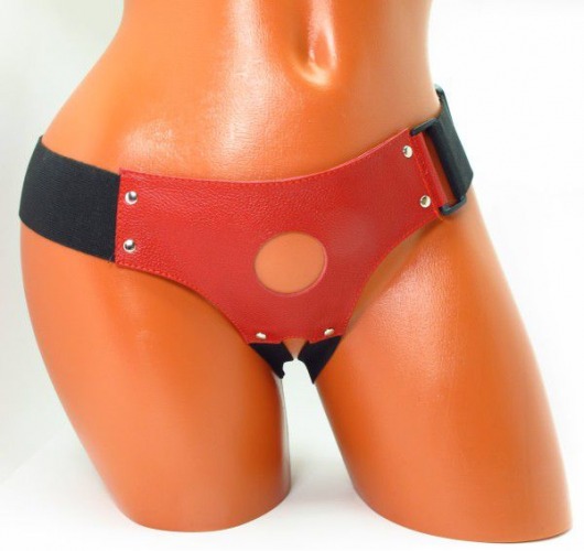 Красные кожаные трусики для страпона - БДСМ Арсенал - купить с доставкой в Балашихе