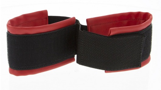 Полиуретановые манжеты для фиксации рук вместе Bound Together Wrist Restraints - Blush Novelties - купить с доставкой в Балашихе